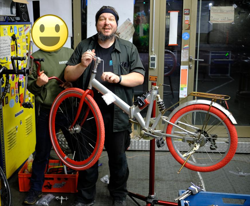 Lenker- und Vorbaumontage im zwanzig°