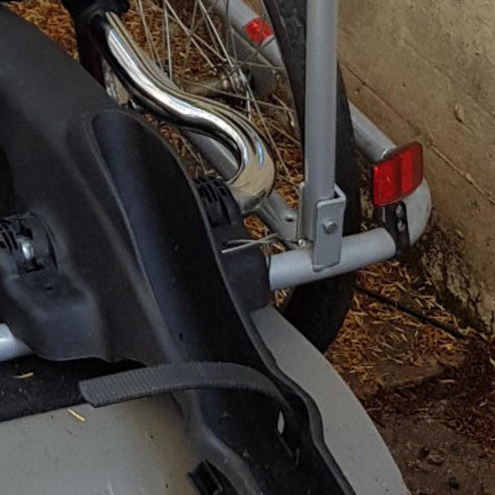 Traeger mit Speiche gesichert