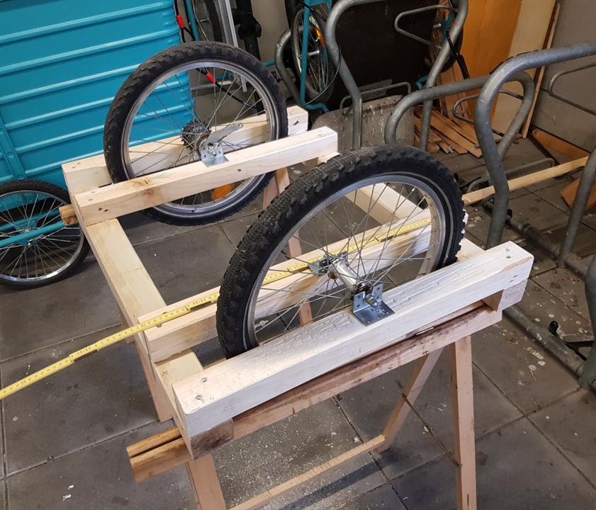 Beide Raeder eingepasst, aber noch nicht festgeschraubt.