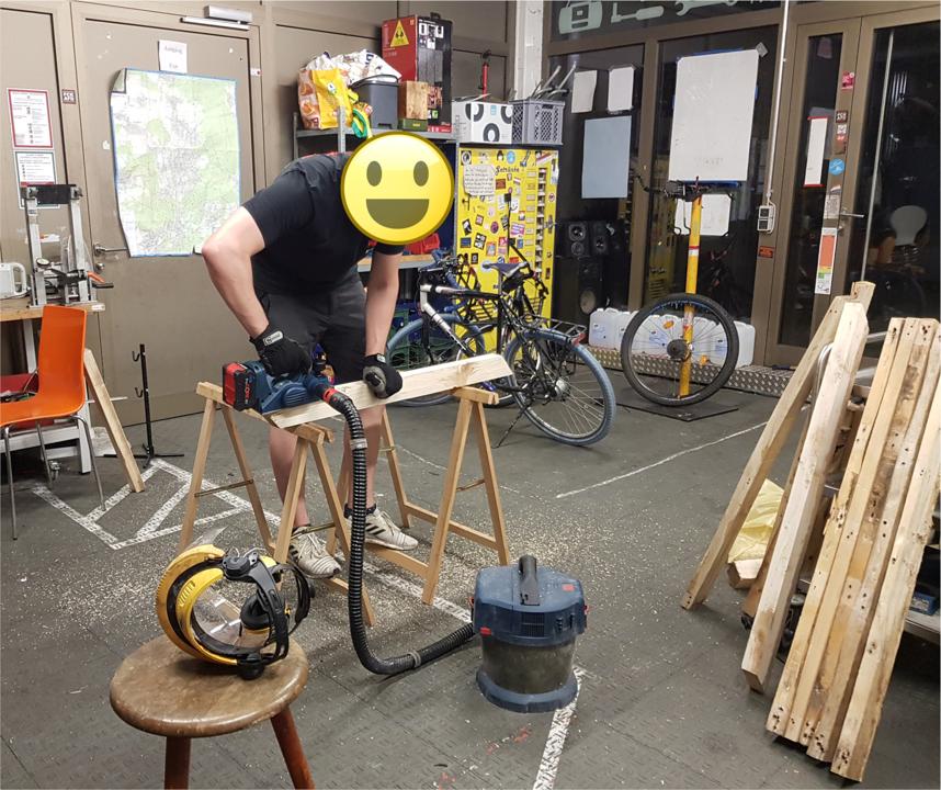 Weiterhobeln in der Werkstatt