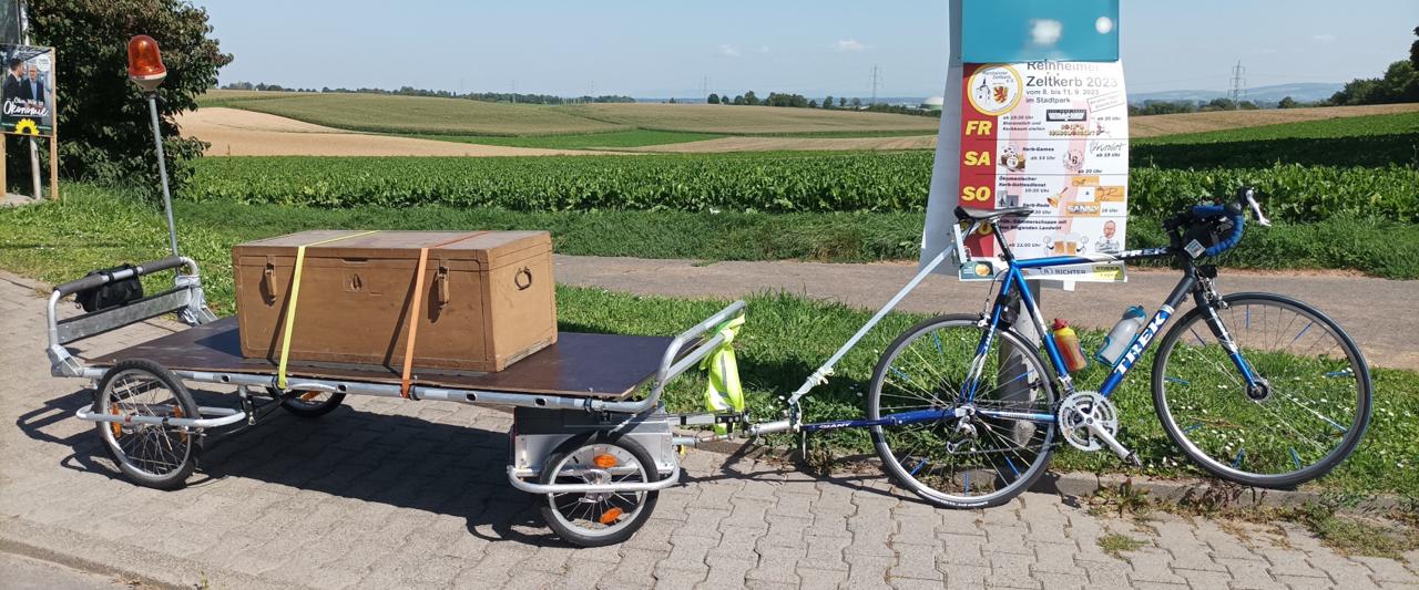 Pangaea mit Trek, Truhe aufgeladen